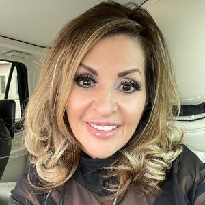 Meet your Posher, Priscilla